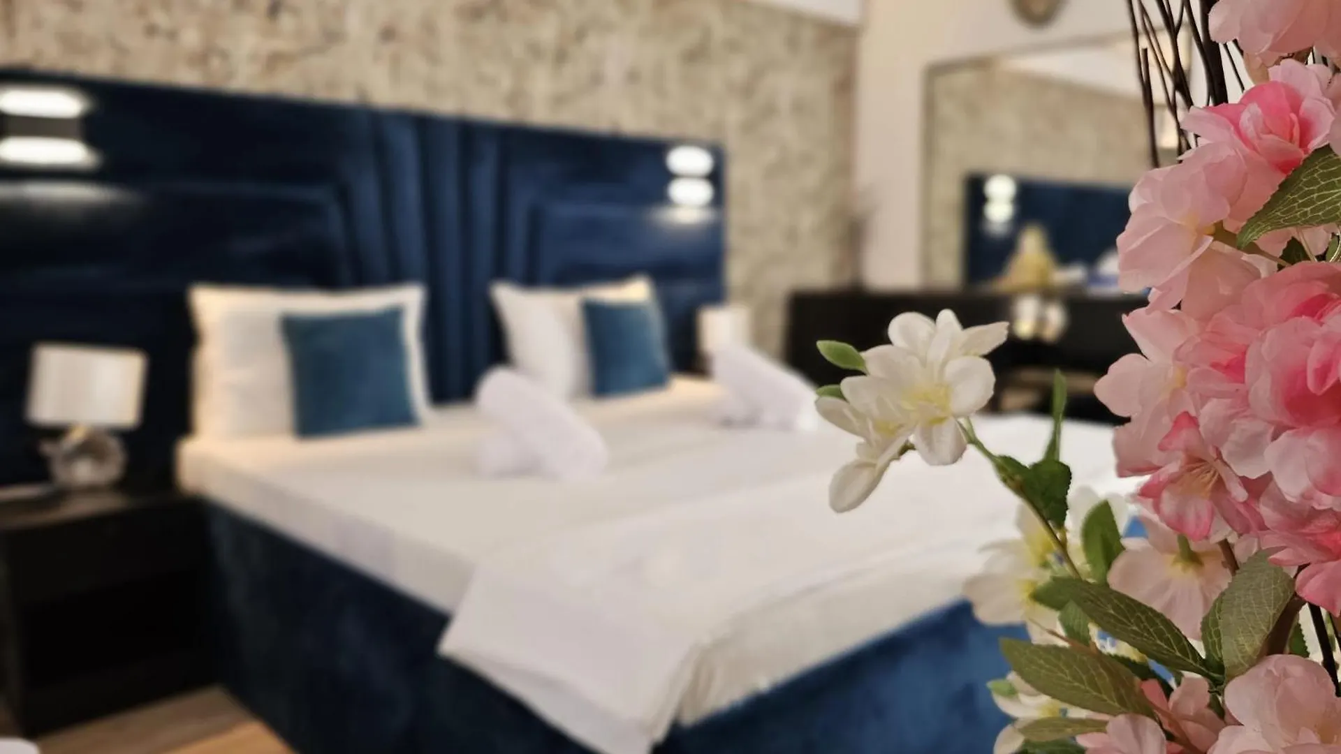 89 Rooms Boutique Bucureşti B&B