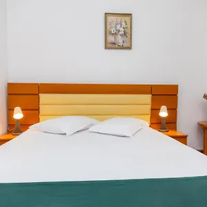 Hotel Sir Colentina, Bukareszt