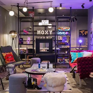 Moxy Old Town Bucareste